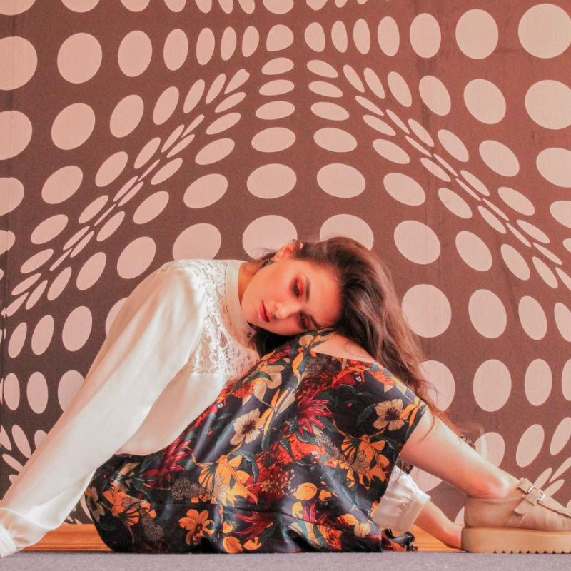 Mixing Bold Prints With Solids Without Overdoing The Entire Look